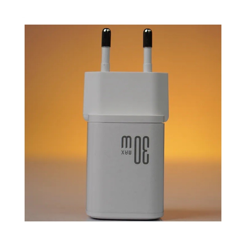 شارژر دیواری 30 وات ریورسانگ مدل Safekub D6 AD28