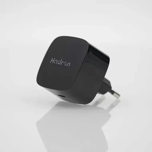 شارژر دیواری هادرون مدل Hadron C1013 با یک خروجی USB-C و توان 33 وات